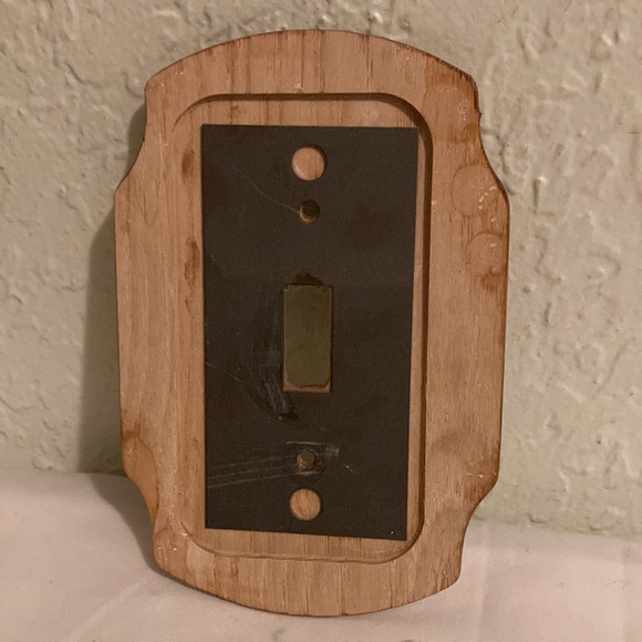 Handmade Baseball Themed Single Wooden Decoupage Light Switch Plate Cover - Picture 3 of 5